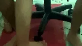 olha o que essa novinha aprontou na rola do namorado