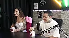 she realized making money from sex got her dick praised 😏