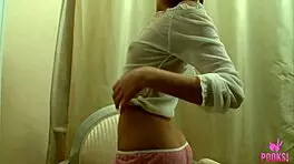 i rubed my clit intensly and it flood my pussy with evie