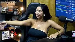 renatinha mello hardens ruans cock with kiss then grabs it tightly