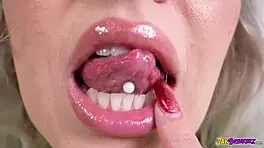 luna legend mouth-fucks massive bbc intensely.