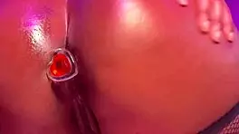 Curvy teen feels intense pleasure creaming her tight asshole