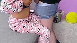 Hey, why won't this Latina let me hit her tight slit?