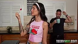 Tight Pussy Braylin Gets Face-Covered After Dirty Cock-Sucking