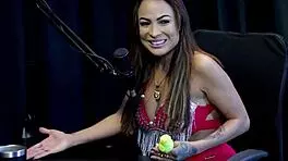 Belinha baracho shows breasts to famous guys