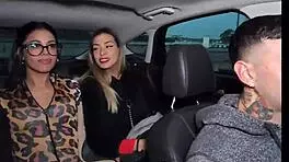 Uber Con Suerte Se Coje A Tres Minas Por El Culo El Viaje De Alguna Forma Se Cobra