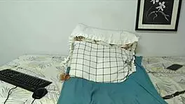 Ever seen curvy petite twerking long lips?