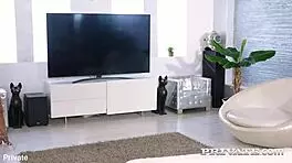 Sara Diamante Makes a Wild Debut