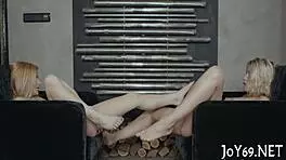 Teen Uses Toys on Bawdy Cleft to Get Big O