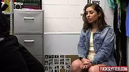 Girl caught stealing food from the mall on camera