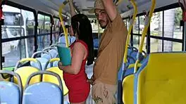यो, यह स्टूडेंट को पब्लिक बस में छुआ और चोदा गया