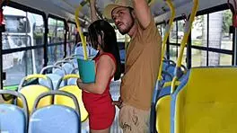 यो, यह स्टूडेंट को पब्लिक बस में छुआ और चोदा गया