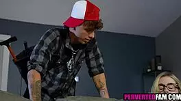 Step siblings have sex