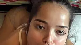 Novinha Debora Prado Caindo De Boca Em Pau Veiudo Para Fazer Um Boquete Profundo E Desleixado