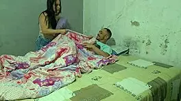 Meu Meio-Irmão Tímido Se Masturba Assistindo Vídeos XXX E Eu Mostro Como É Foder Uma Mulher De Verdade