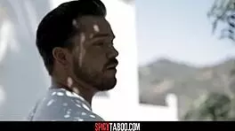 Blonde teen 18+ anal से virginity protect करती है