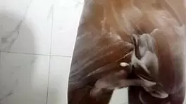 Desi Indian Teen Shows Huge Boobs Indoors