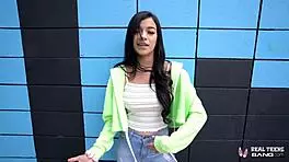 oh wow, savannah sixx getting fucked in porn casting!