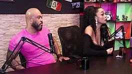 WATCH Her Give BLOWJOB and Measure That BIG COCK!