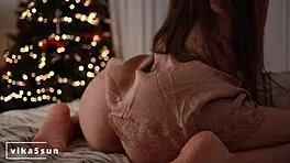 Big Ass Girl Twerks Wet Pussy With Small Tits In Fetish Solo Scene