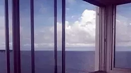 te tiro mi lenguaje guarro mientras chupo la concha de esta petite 18+. sus jugos son una delicia sin parar.