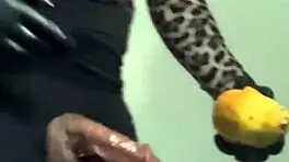i fucked a papaya fruit for the first time as a young brazilian 18+, it felt amazing