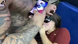 wife has sex with tattoo artist in front of cuckold husband, gaping pussy 😈 parte 01