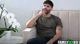 Whoa, He Caught His Stepdaughter Blowing His Best Friend 😲