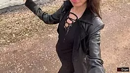 Cum Covers Girl’s Face for a Bold Park Walk to Shock Everyone