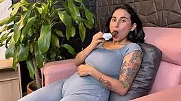 Pobre Estudiante Se Come La Polla De Su Hermanastro Sin Saberlo En Sesión Salvaje