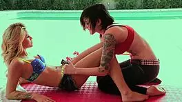 nikki hearts and jessa rhodes get wet and wild poolside