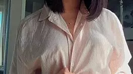 hot teen showing off her sexy body 😍