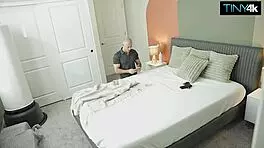 mia river pays roommate with cunt?