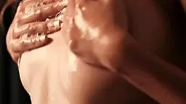 टाइट मिया मसाज और जोरदार चुदाई में सिसकारियां भर रही