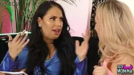 sexy momma - stepmom ella teaches venom evil some tricks