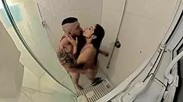 fudendo a namorada gostosa no banheiro