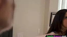 यंग गर्ल स्कूल छोड़कर घर पर ऑर्गेज्म मजा