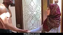 nadia ali meets new neighbor in hijab