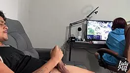 peguei ele batendo punheta enquanto jogava... o que fiz, hein?