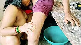 अरे, मेरी इंडियन देसी मेड को मालिक ने कड़ी बांग दी, रियल रफ सेक्स, सॉरी फॉर बैड हिंदी ऑडियो