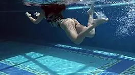 diana rius is touching her hot tits underwater, so juicy