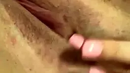 thick girl touches herself for step-daddy 😏