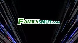 घर के काम में मदद करते क्यूट स्टेप सिस को चोदने का मन bhara nahi रुकता familysmut पर