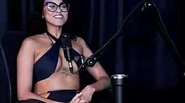 Mature wife in lingerie endures intense casting with young fucker