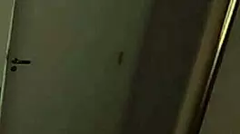 acordei com tesao e comi a colega de quarto, cuspi na boceta molhada