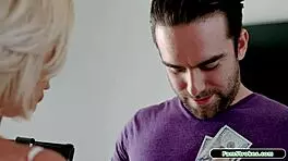 Stepmom, fuck this hung stud to shut him up now