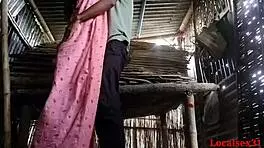 भाभी को आउटडोर्स वेबकैम पर असफक किया