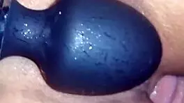 El Vecino Me Folla Mi Gran Culo Mientras Me Masturbo Con Mi Vibrador