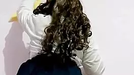 Mi sobrinastra provocándome con faldas cortas hasta que la cojo