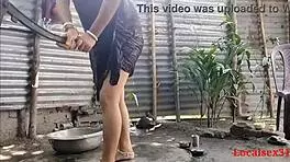 गाँव की बीवी क्यों बाहर हसबैंड के दोस्त से चोद रही है